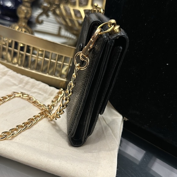 Chanel Black Caviar Timeless 'CC' Compact bi-fold Wallet on Chain - Picture 10 of 11